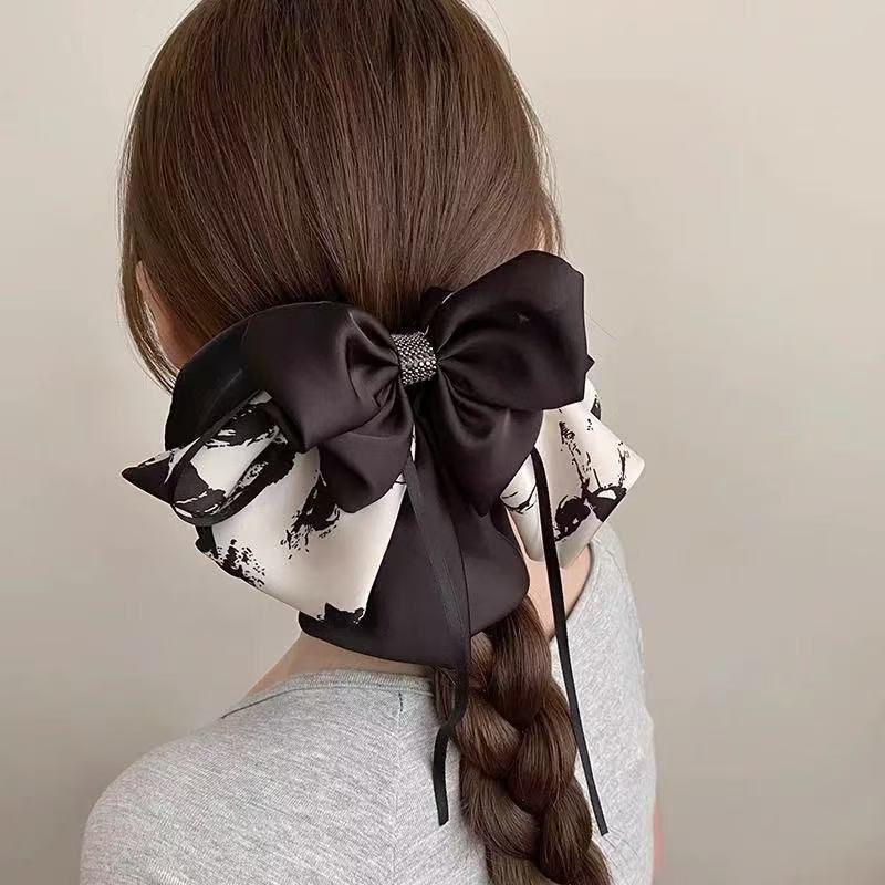 Midnight Monochrome Luxe Bow Claw
