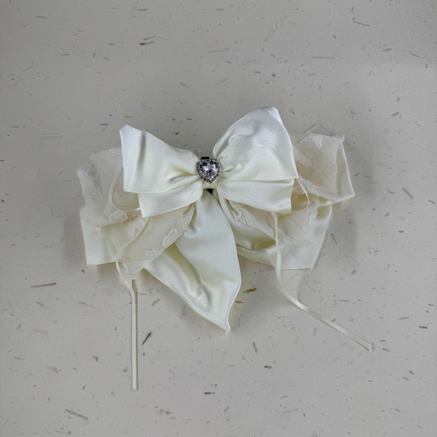 Ivory Elegance Bow Claw Clip